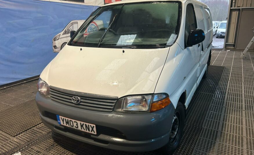 2003 TOYOTA HIACE 300 GS