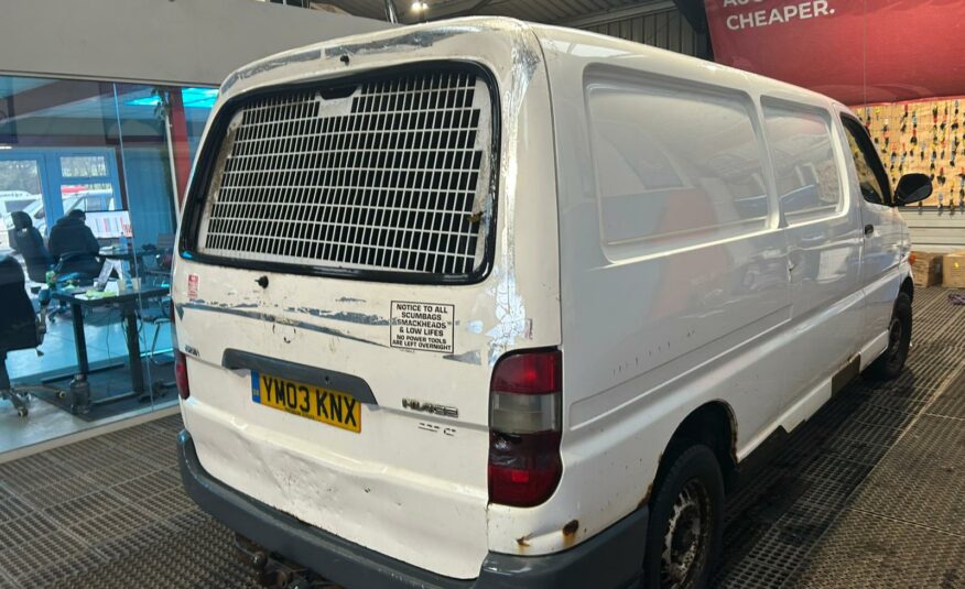 2003 TOYOTA HIACE 300 GS