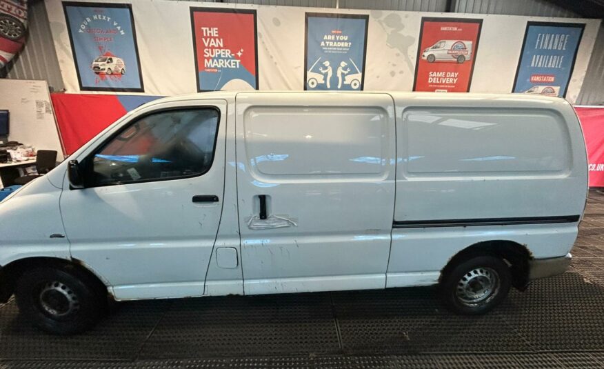 2003 TOYOTA HIACE 300 GS