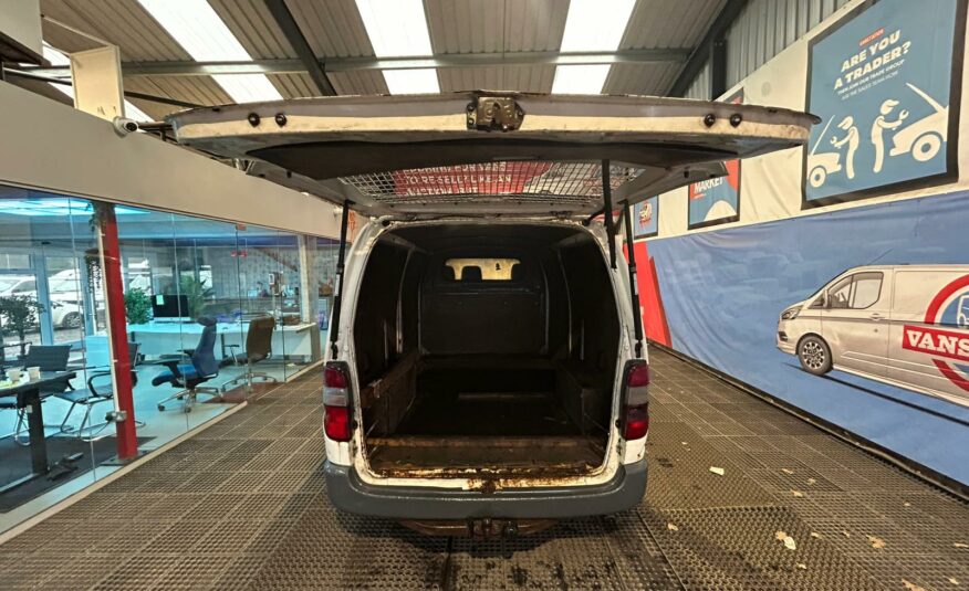 2003 TOYOTA HIACE 300 GS