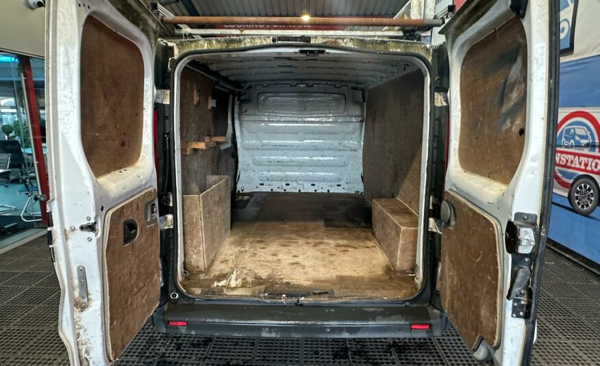 2011 VAUXHALL VIVARO 2900 CDTI 113 LWB