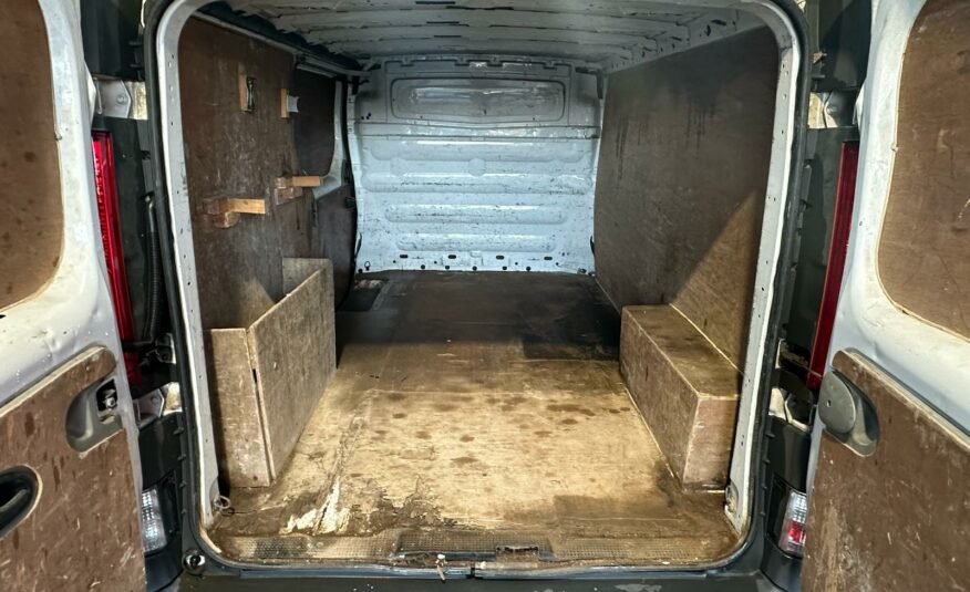 2011 VAUXHALL VIVARO 2900 CDTI 113 LWB