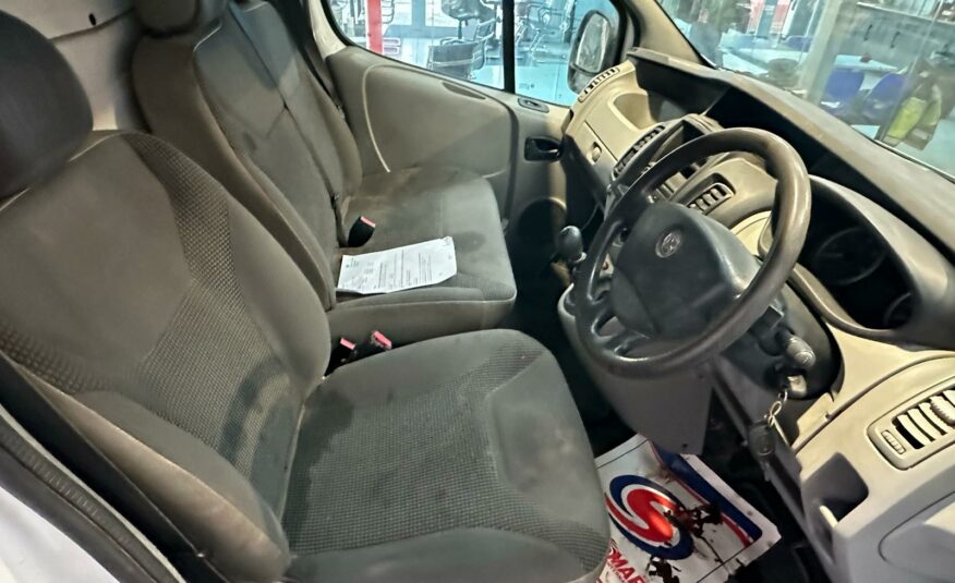 2011 VAUXHALL VIVARO 2900 CDTI 113 LWB