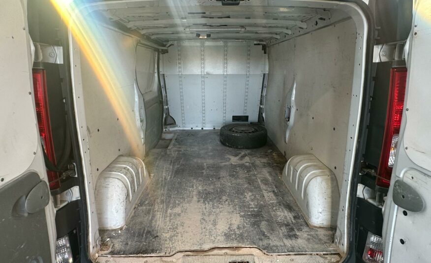 2013 VAUXHALL VIVARO 2900 CDTI LWB