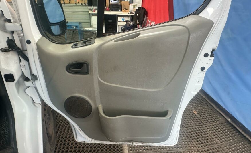 2013 VAUXHALL VIVARO 2900 CDTI LWB