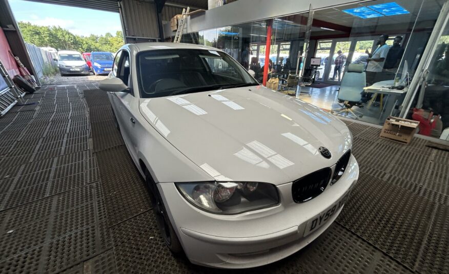2009 BMW 1 SERIES 116D