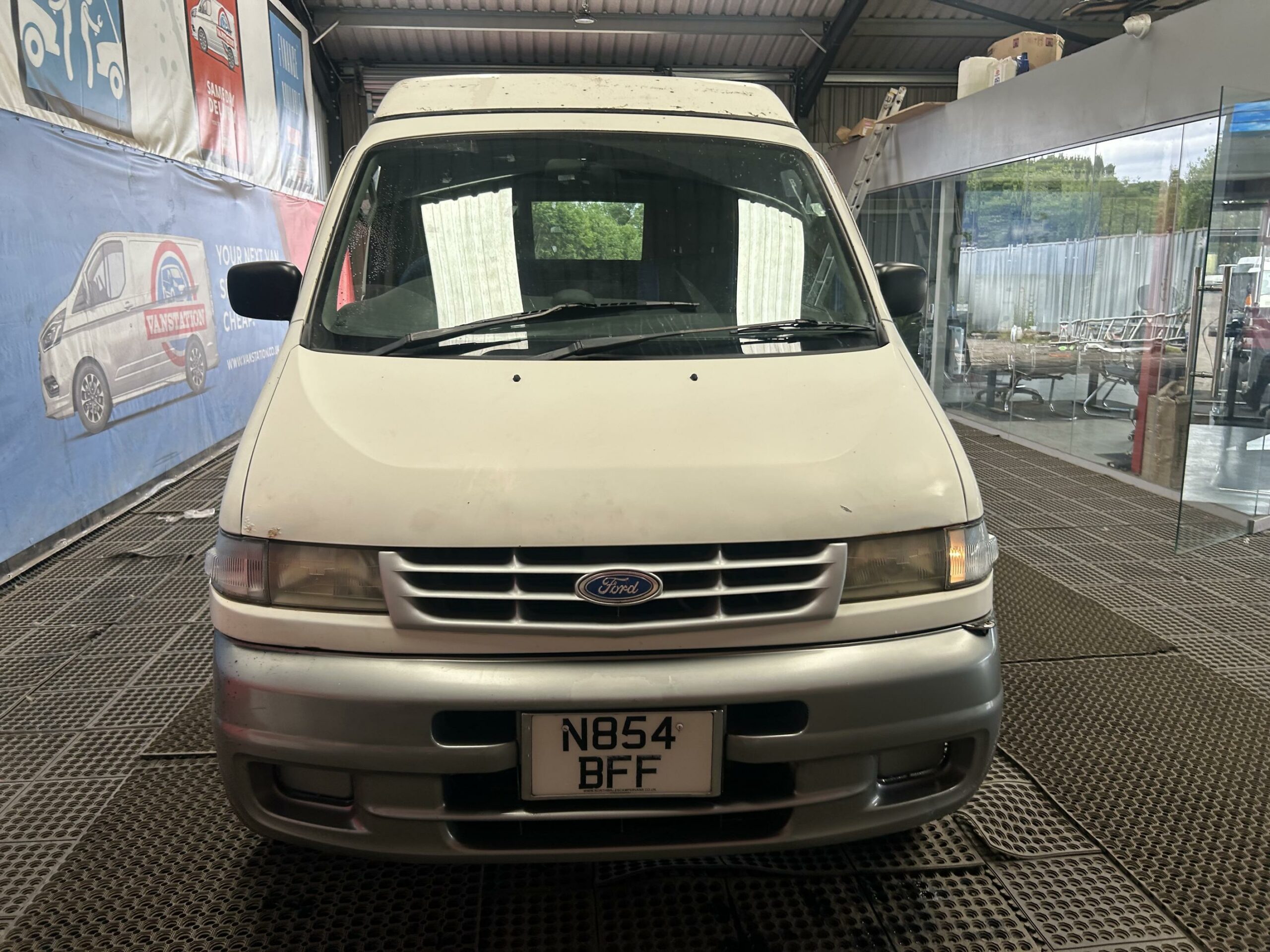 1996 – N854BFF