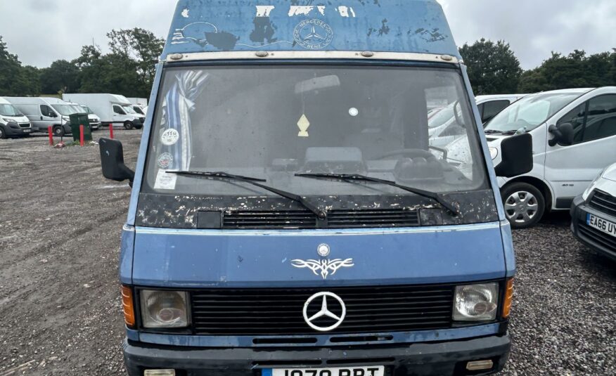 1991 MERCEDES 208D