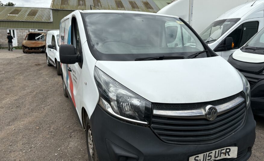 2015 VAUXHALL VIVARO 2700 CDTI