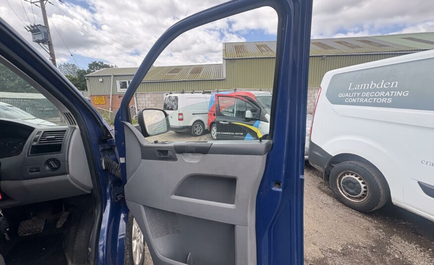 2004 VOLKSWAGEN TRANSPORTER T5 2.5 TDI