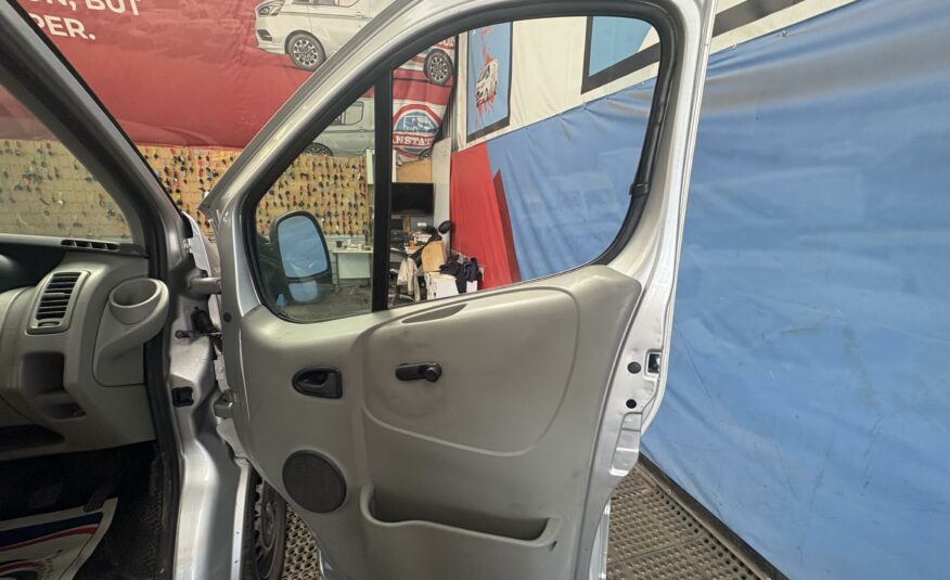 2011 VAUXHALL VIVARO 2900 CDTI P/V