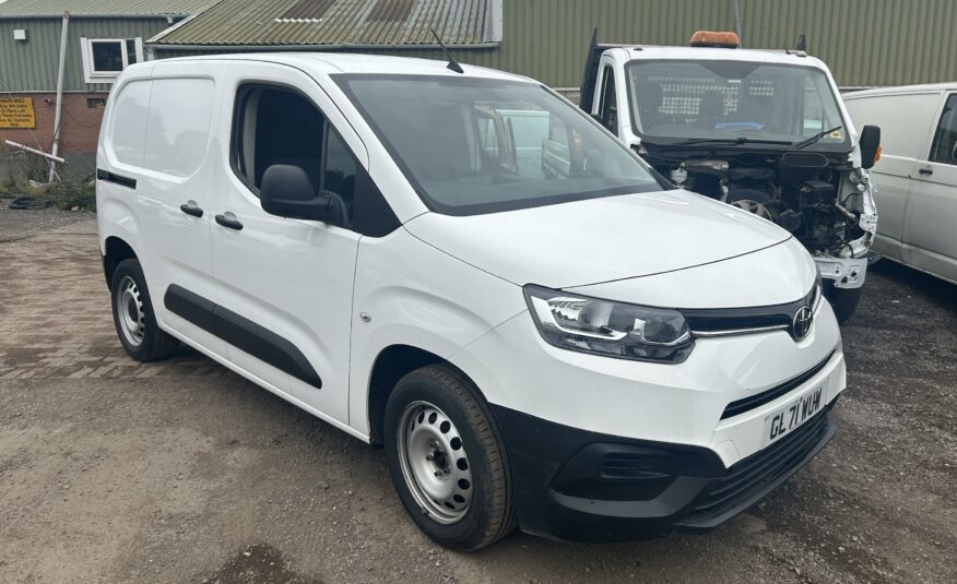 2022 TOYOTA PROACE CITY ACTIVE
