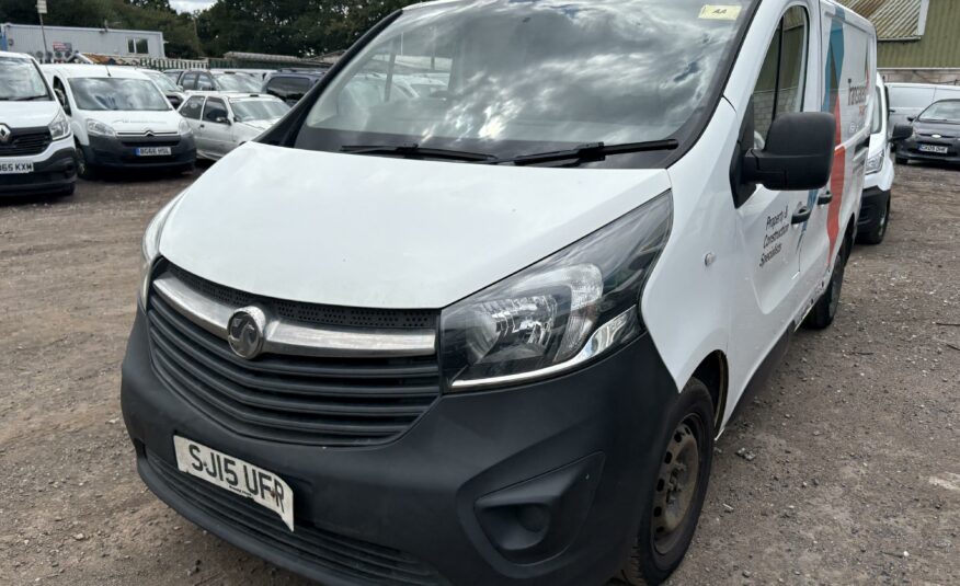 2015 VAUXHALL VIVARO 2700 CDTI