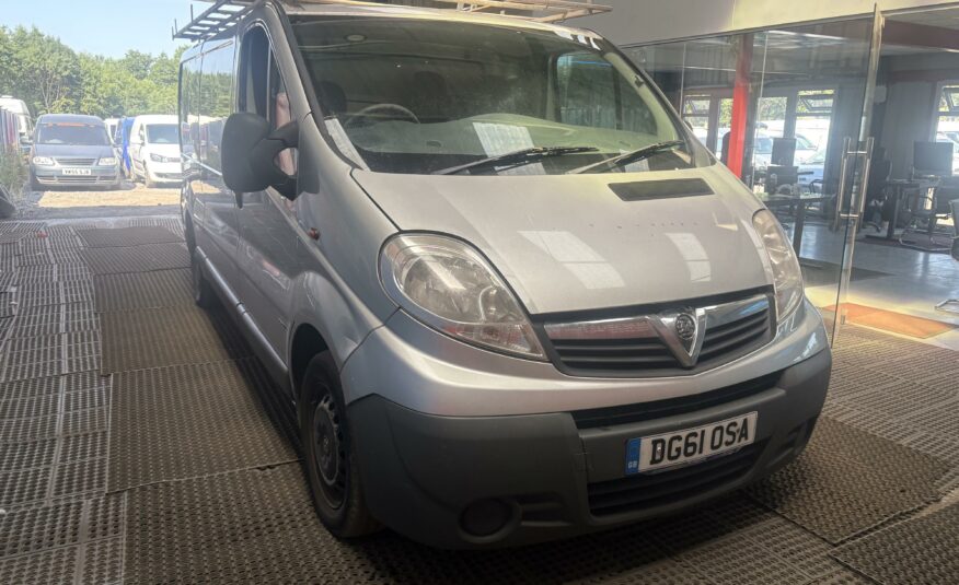 2011 VAUXHALL VIVARO 2900 CDTI P/V