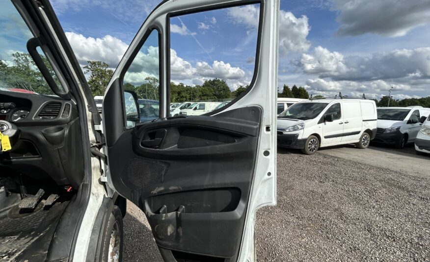2017 IVECO DAILY 35S12 S-A