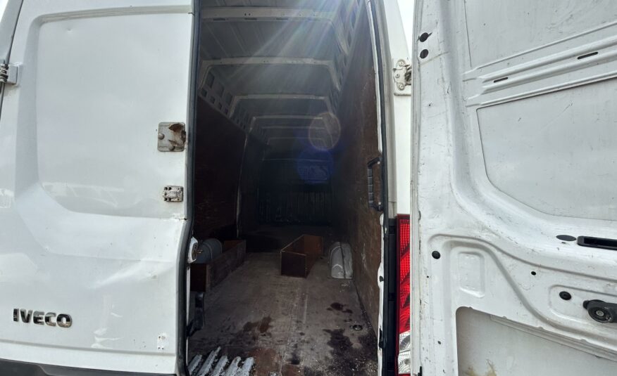 2016 IVECO DAILY 35S13V