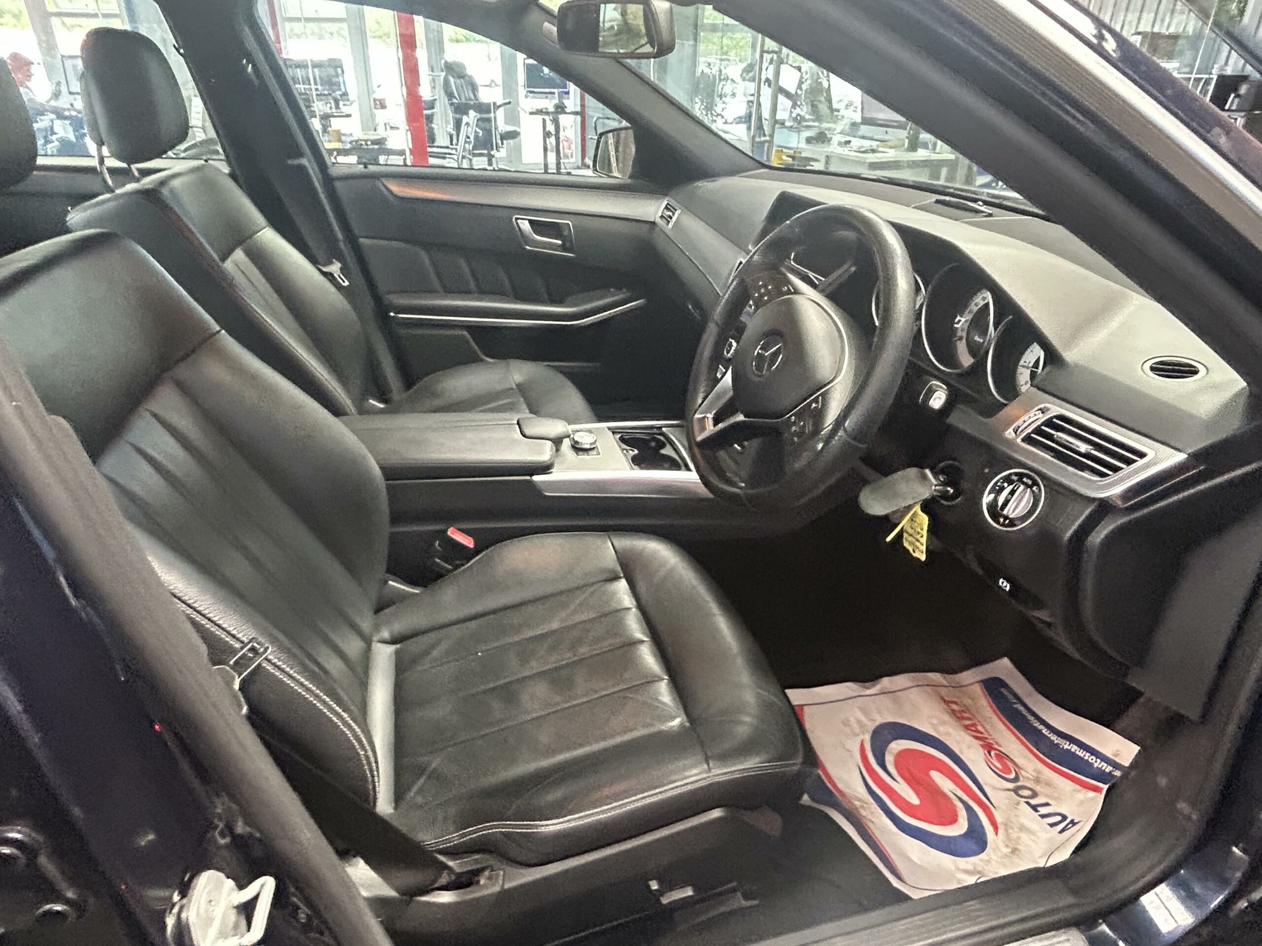 2015 Mercedes-Benz E-Class E220 SE Bluetec Auto – KS64FTD