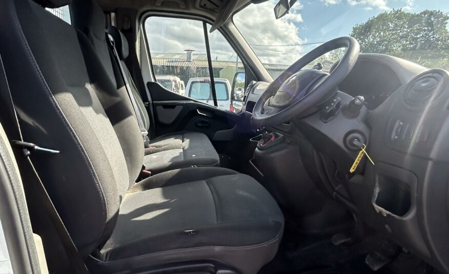 2012 RENAULT MASTER 125.35 LWB