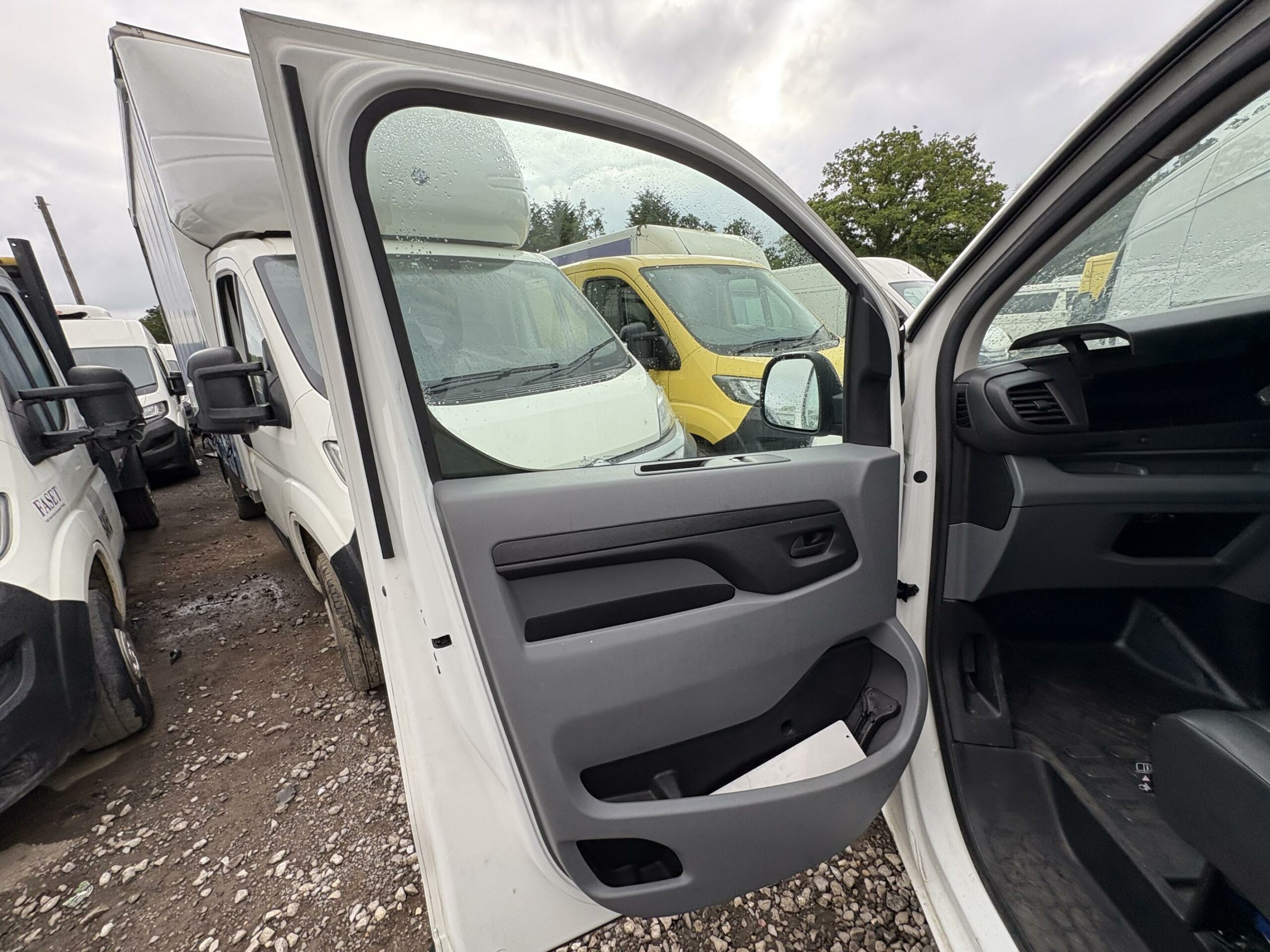 2018 Peugeot Expert Expert Professional Standard Blue HDi – LN18LNY