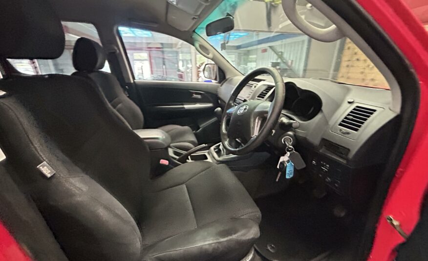 2016 TOYOTA HILUX INVINCIBLE D-4D 4X4 DCB INVINCIBLE D-4D 4X4 DCB
