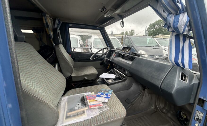 1991 MERCEDES 208D