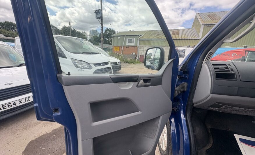 2004 VOLKSWAGEN TRANSPORTER T5 2.5 TDI