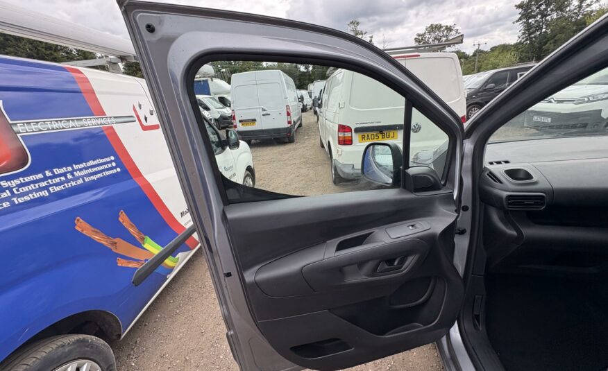 2022 VAUXHALL COMBO 2300 SPORTIVE TD 2300 SPORTIVE TD