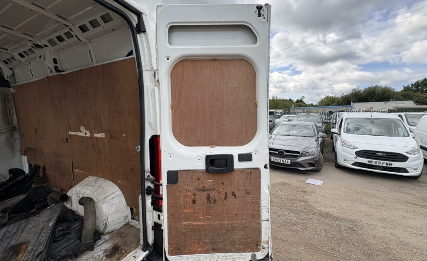 2018 PEUGEOT BOXER 335 L2H2 BLUE HDI