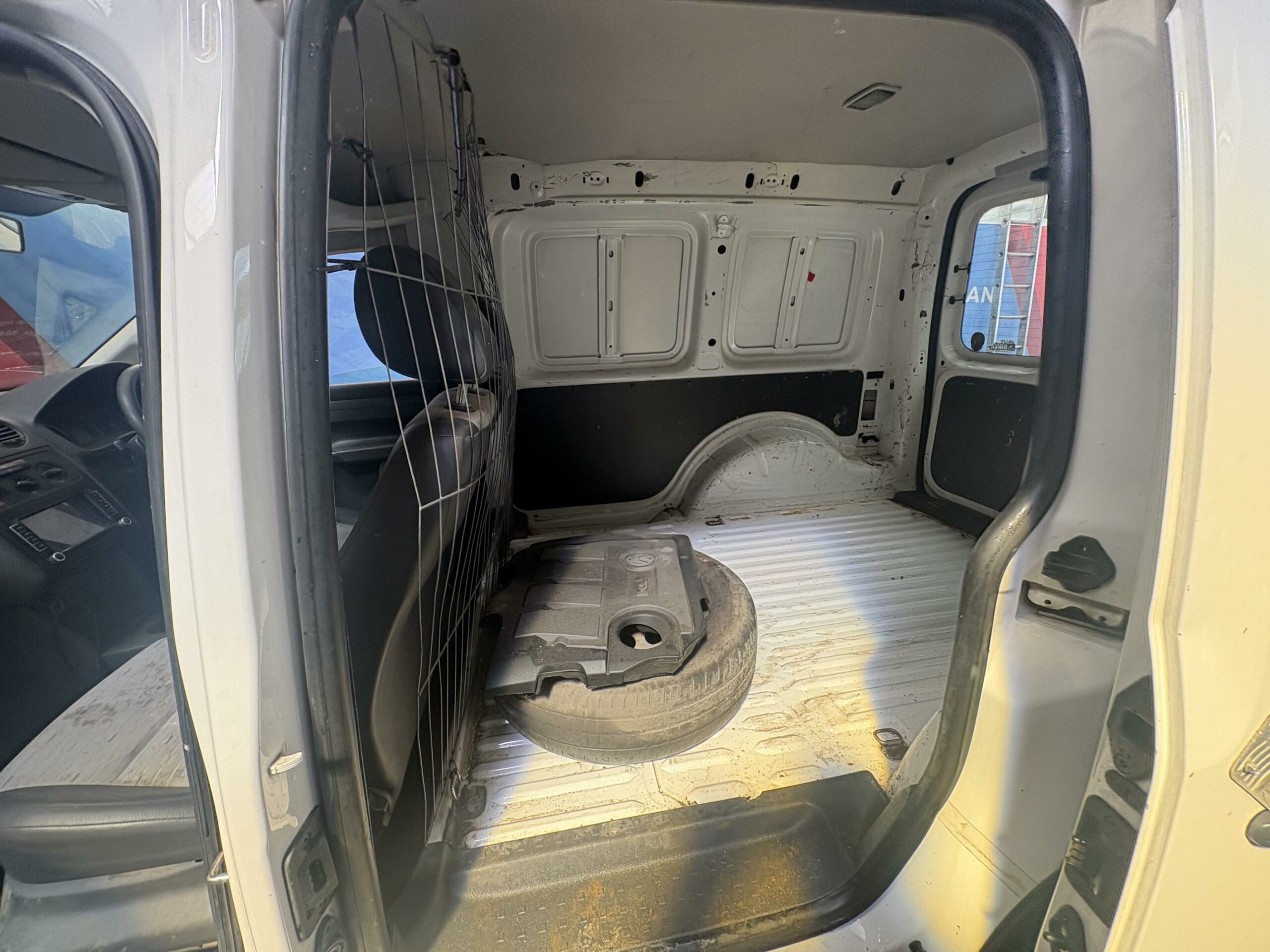 2012 Volkswagen Caddy Caddy C20 TDI 102 – DL12HFN