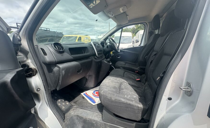 2015 VAUXHALL VIVARO 2900 L2H1 CDTI P/V SPORTIVE