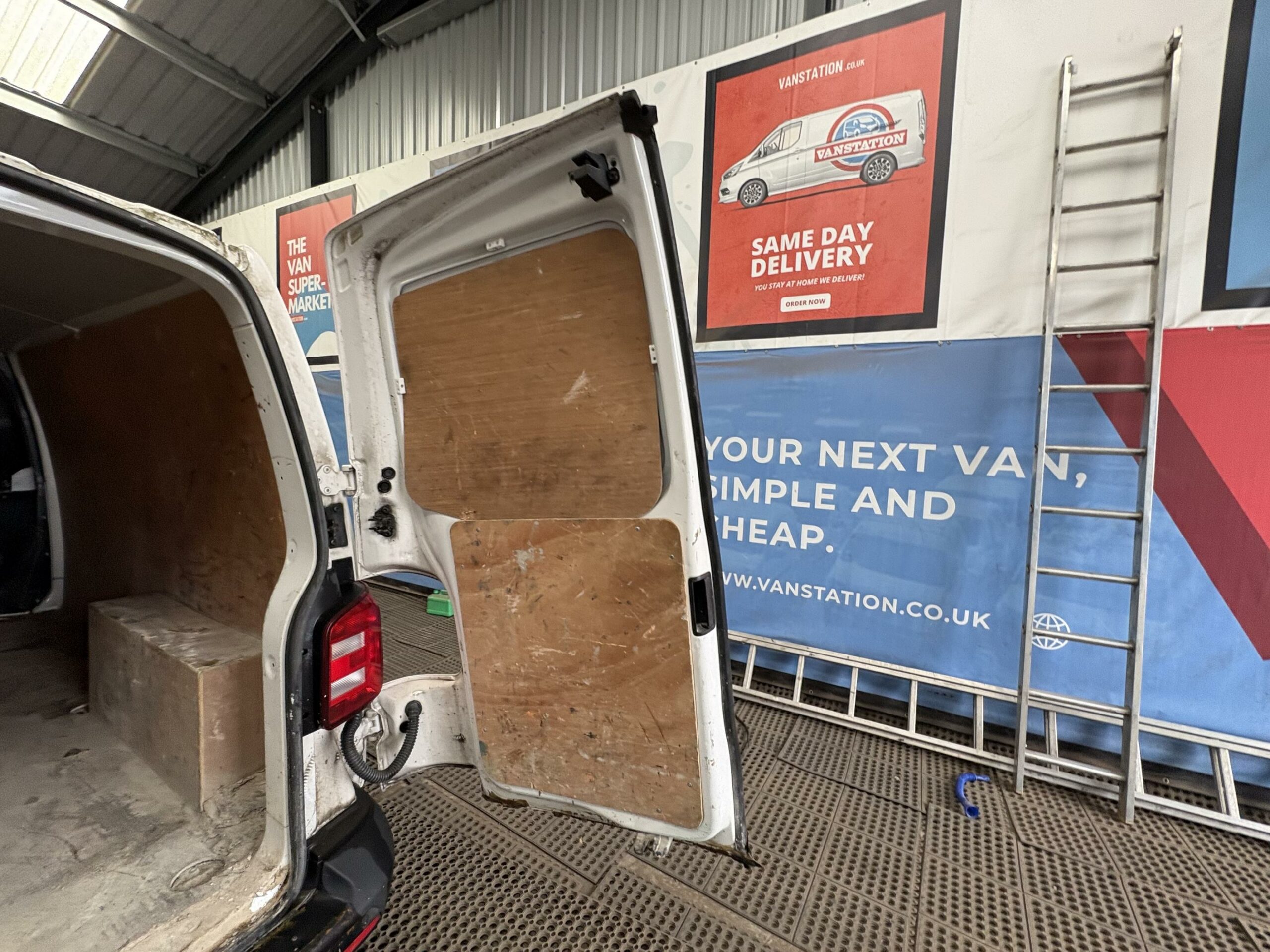 2018 Volkswagen Transporter Transporter T30 Startline TDI BlueMotion Technology – GM18KYS