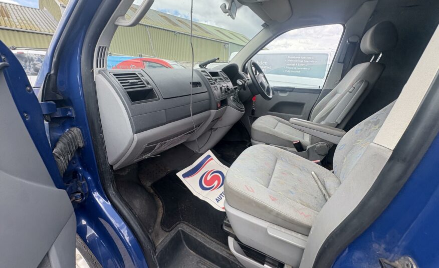 2004 VOLKSWAGEN TRANSPORTER T5 2.5 TDI