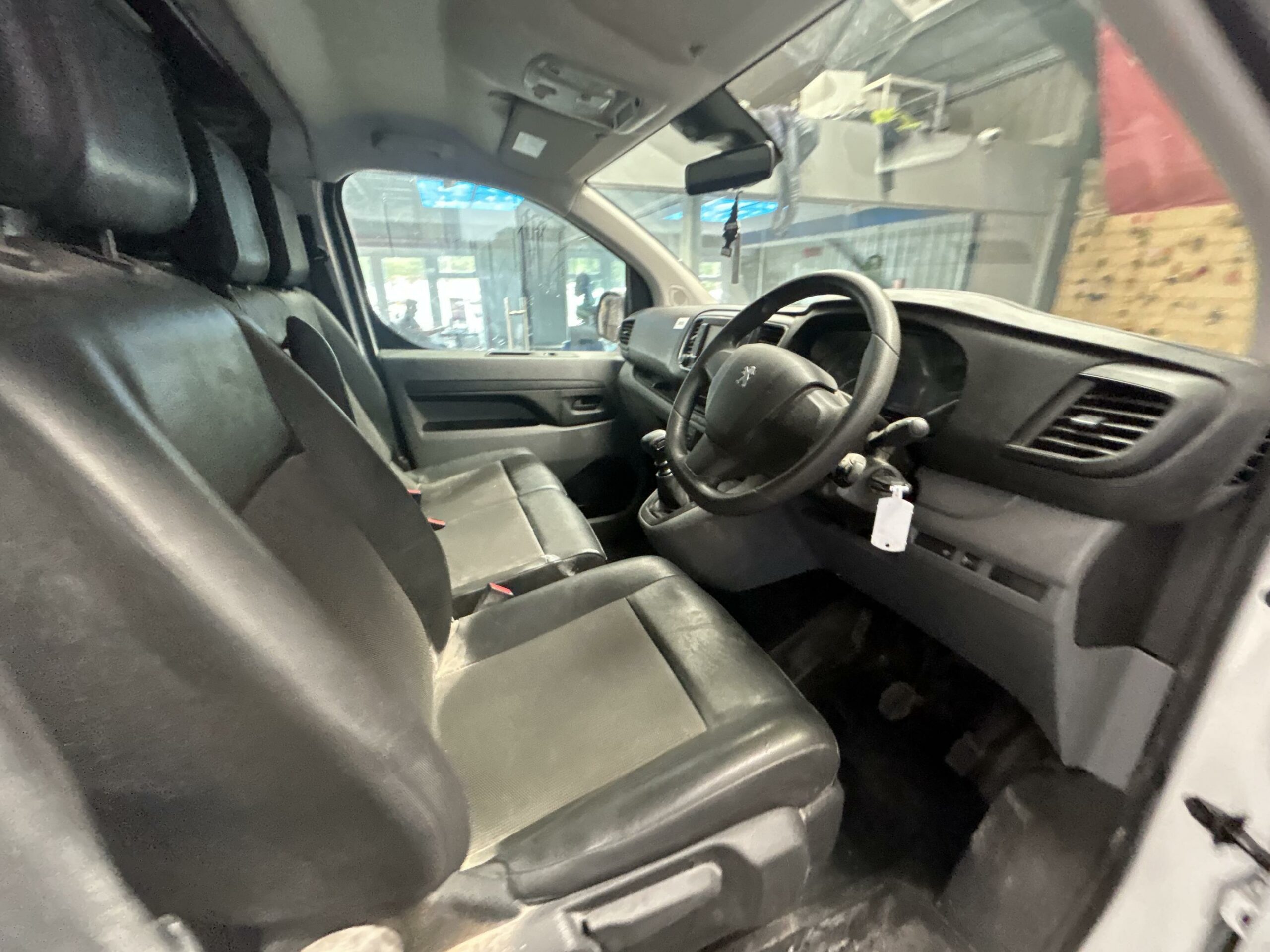 2020 Peugeot Expert Expert Professional L1 Blue HDi – NV20EYC