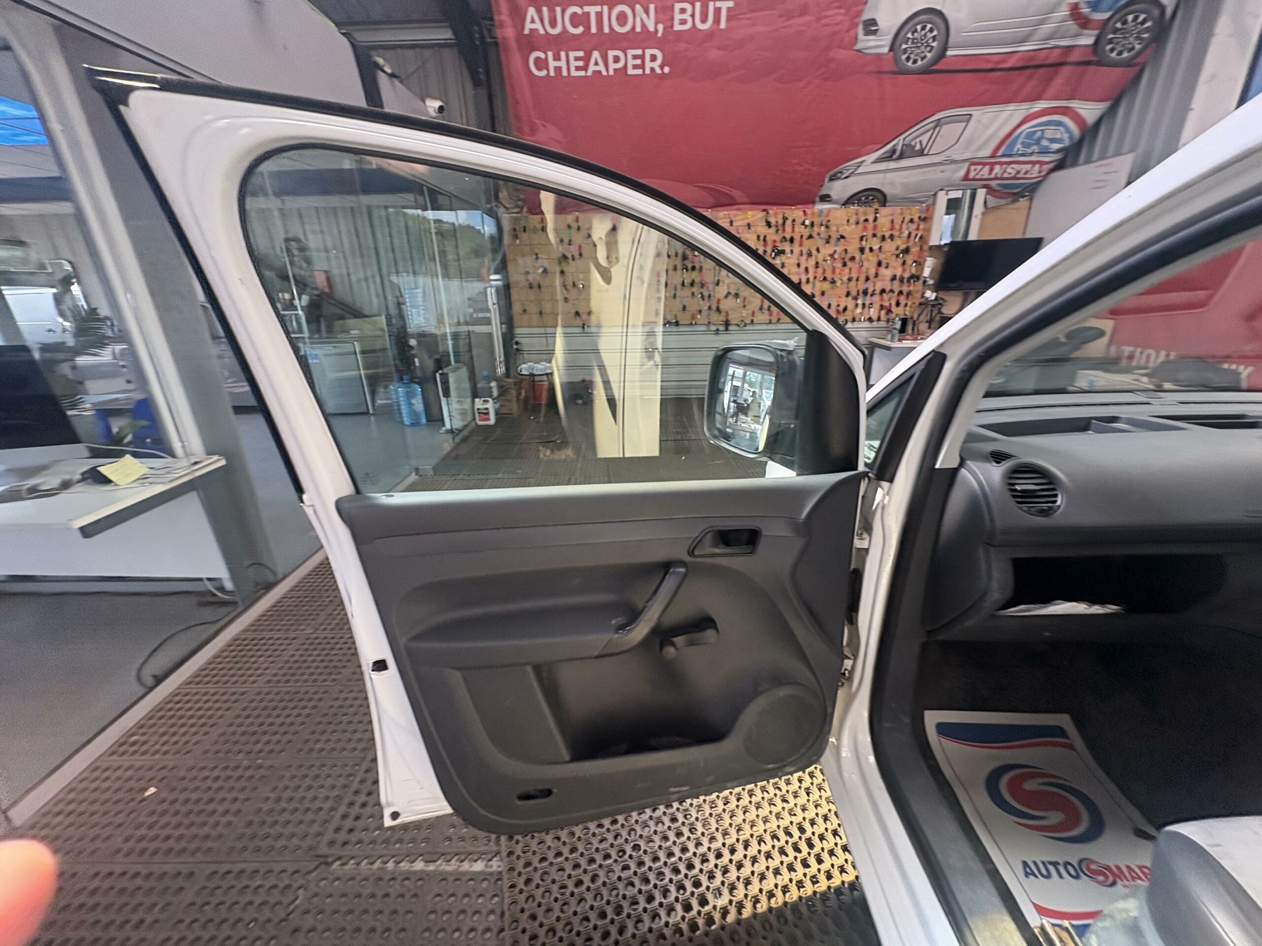 2012 Volkswagen Caddy Caddy C20 TDI 102 – DL12HFN