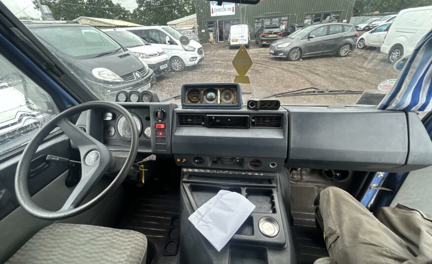 1991 MERCEDES 208D