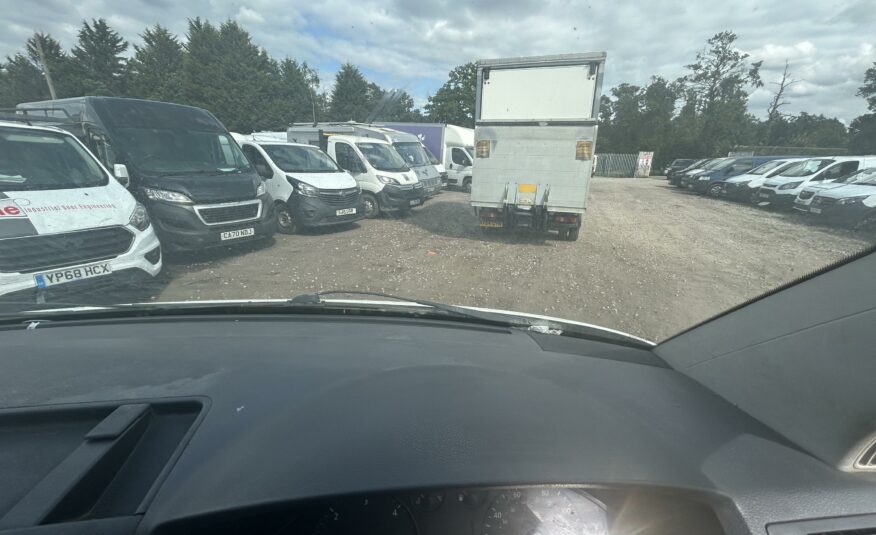 2004 VOLKSWAGEN TRANSPORTER T26 85 TDI