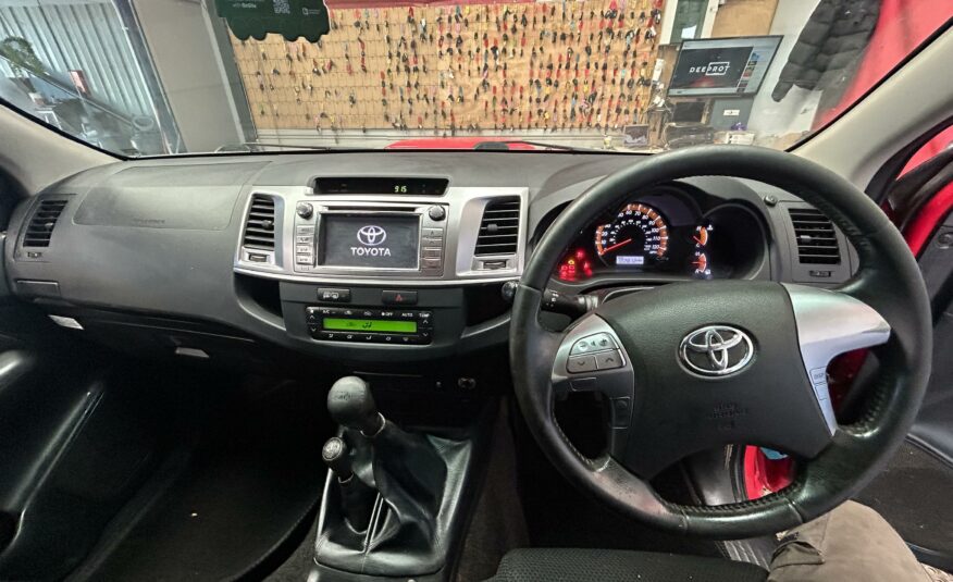 2016 TOYOTA HILUX INVINCIBLE D-4D 4X4 DCB INVINCIBLE D-4D 4X4 DCB