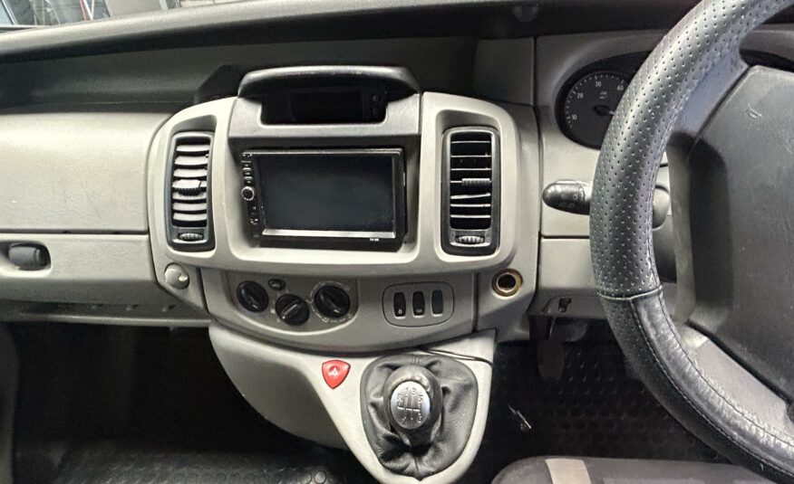 2005 VAUXHALL VIVARO DTI 2900 LWB P/V