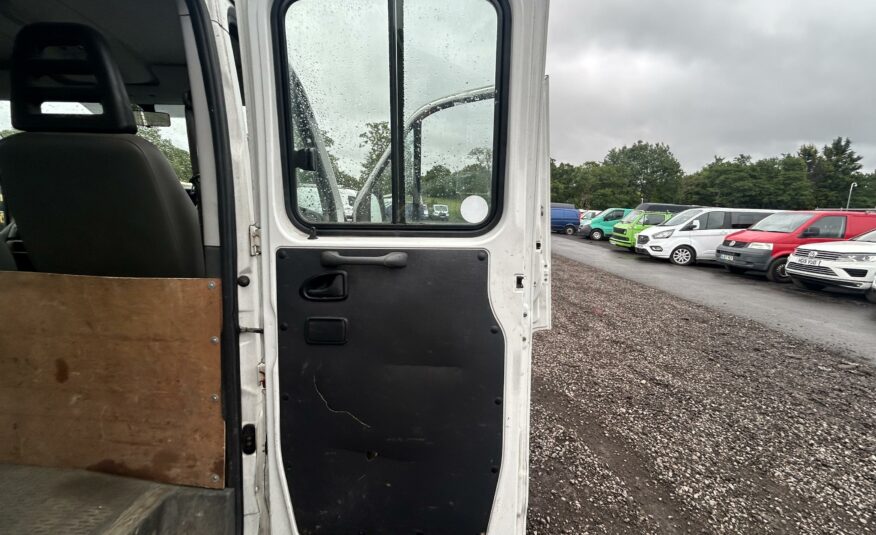 2013 IVECO DAILY 35C13 LWB