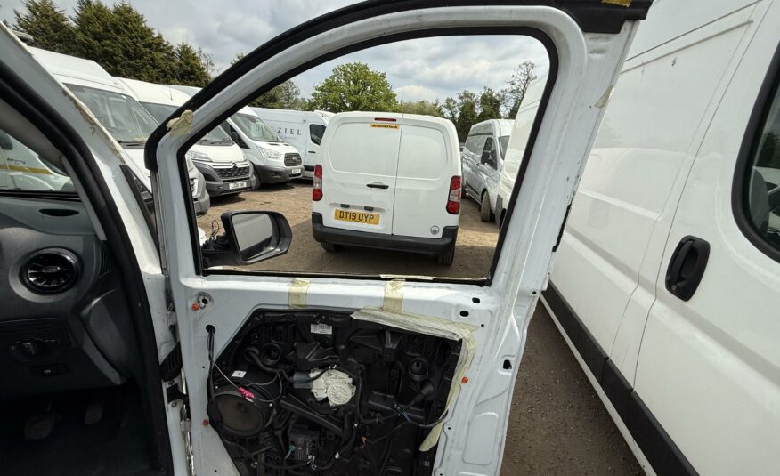2021 MERCEDES VITO 110 PROGRESSIVE CDI