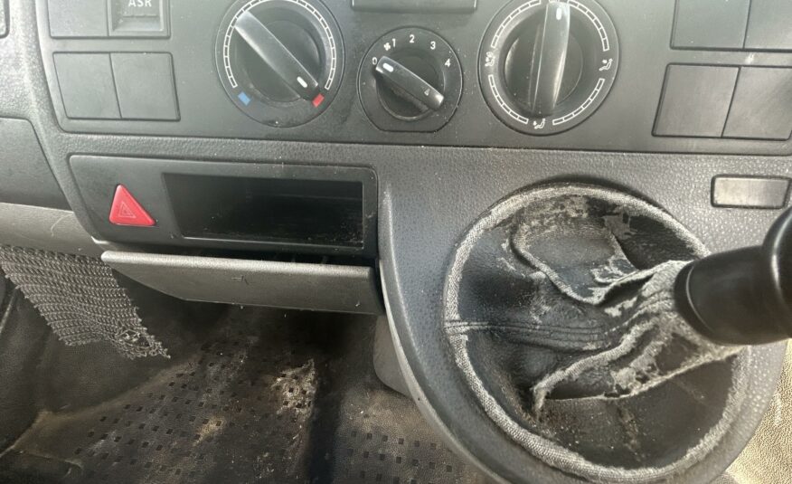 2004 VOLKSWAGEN TRANSPORTER T26 85 TDI