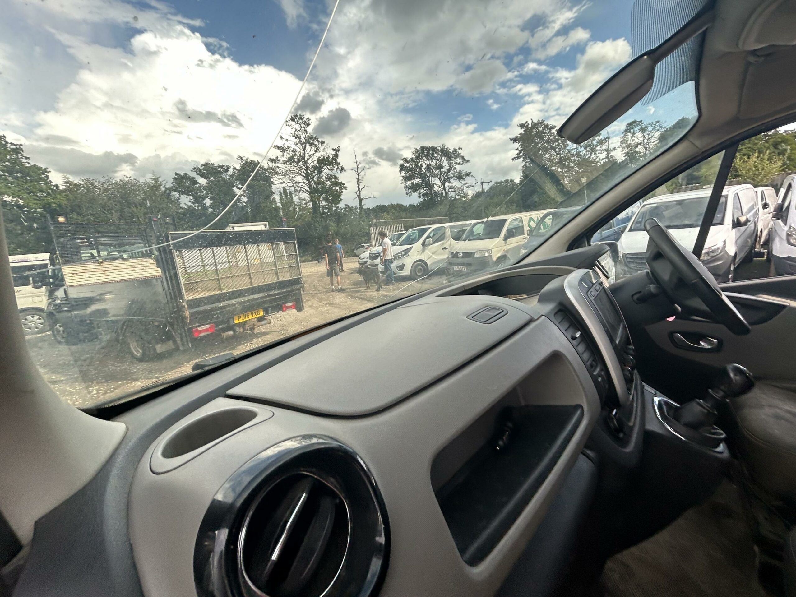 2019 Renault Trafic Trafic SL27 Sport Nav Energy dCi – YT19TOZ
