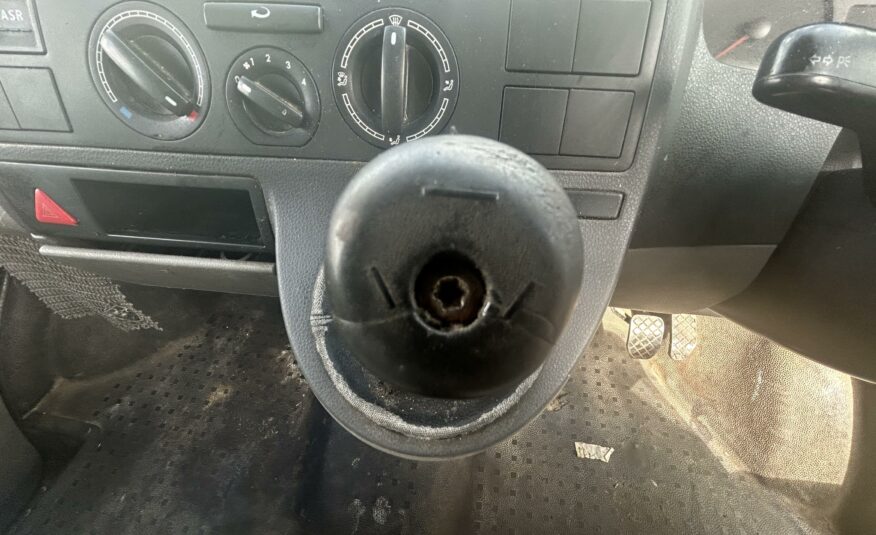 2004 VOLKSWAGEN TRANSPORTER T26 85 TDI