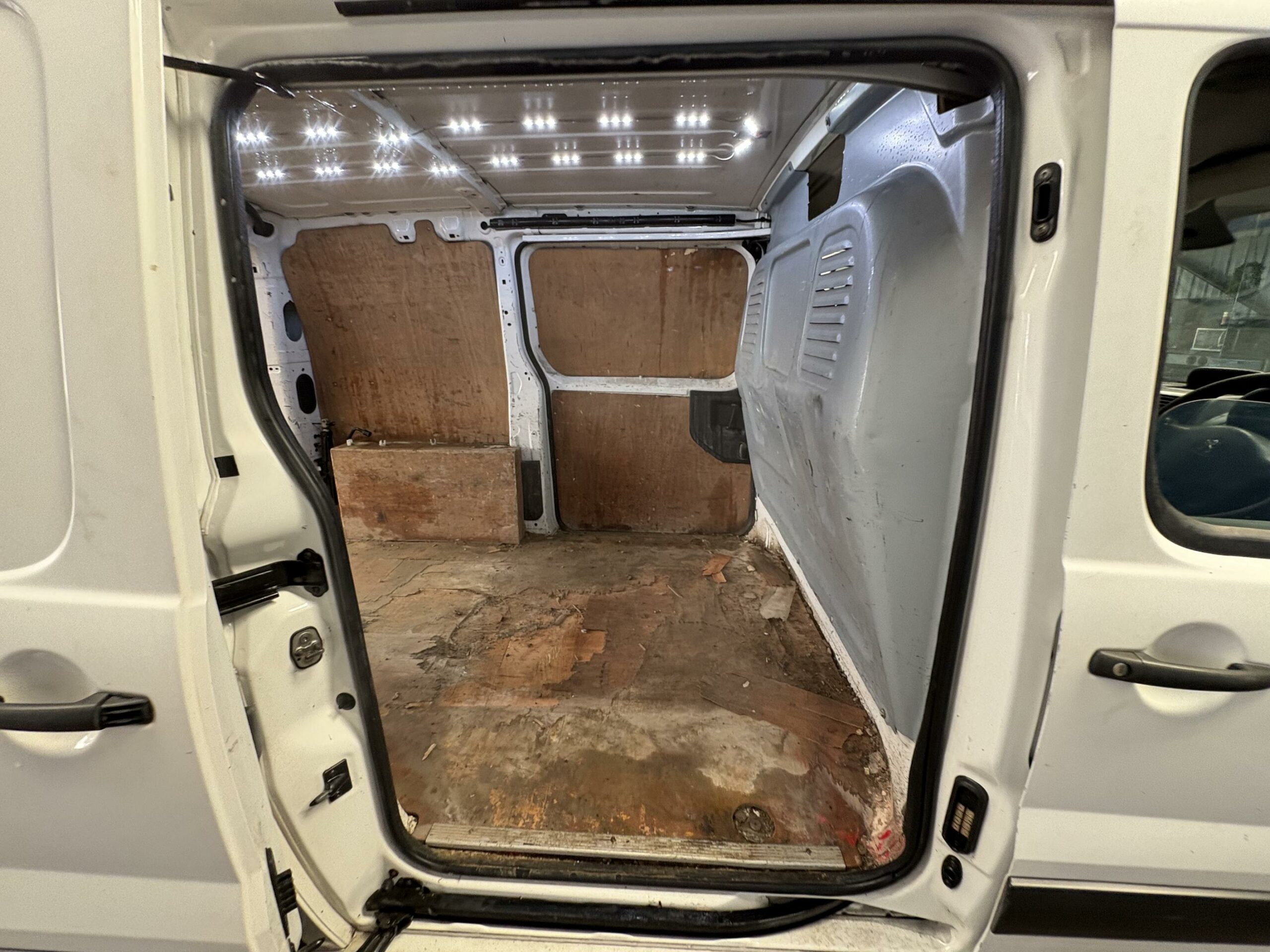 2016 Peugeot Expert – Model: Expert 1000 L1H1 Professional HDi – EA66UYM