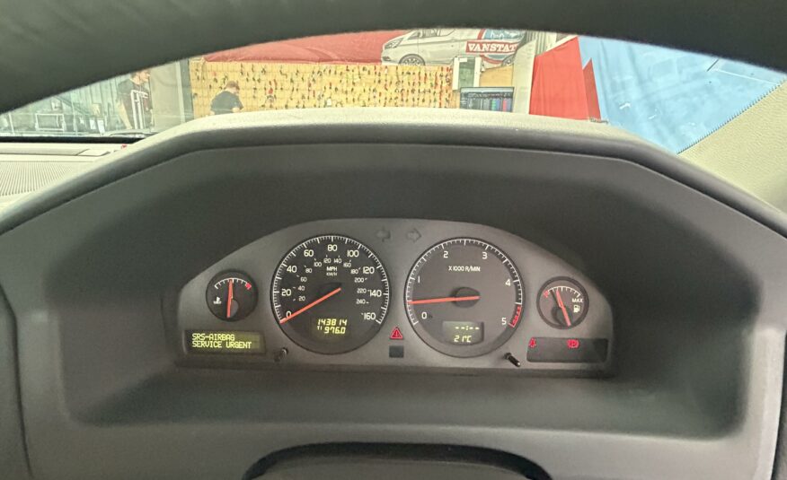 2002 VOLVO 70 SERIES V70 T S
