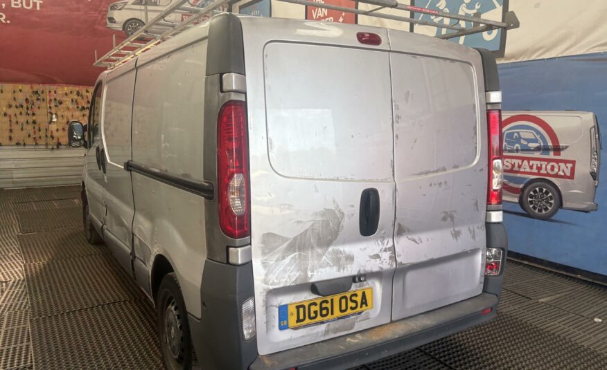 2011 VAUXHALL VIVARO 2900 CDTI P/V