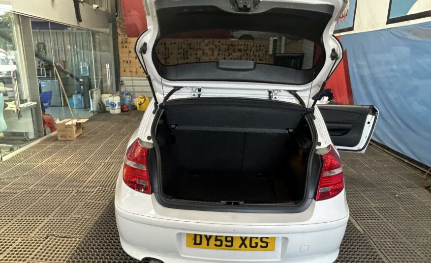 2009 BMW 1 SERIES 116D