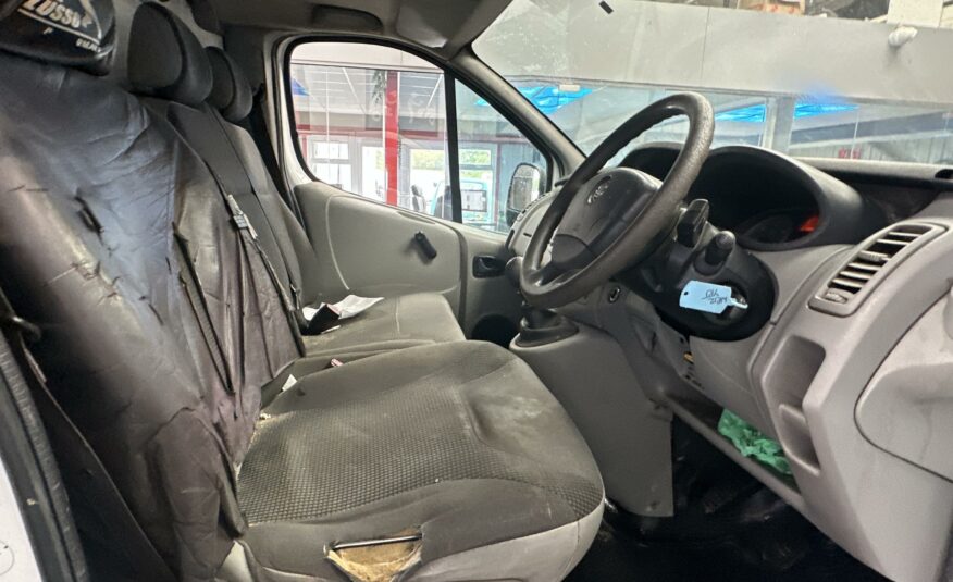 2012 VAUXHALL VIVARO 2700 CDTI 113 SWB