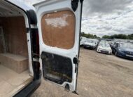 2015 VAUXHALL VIVARO 2700 CDTI