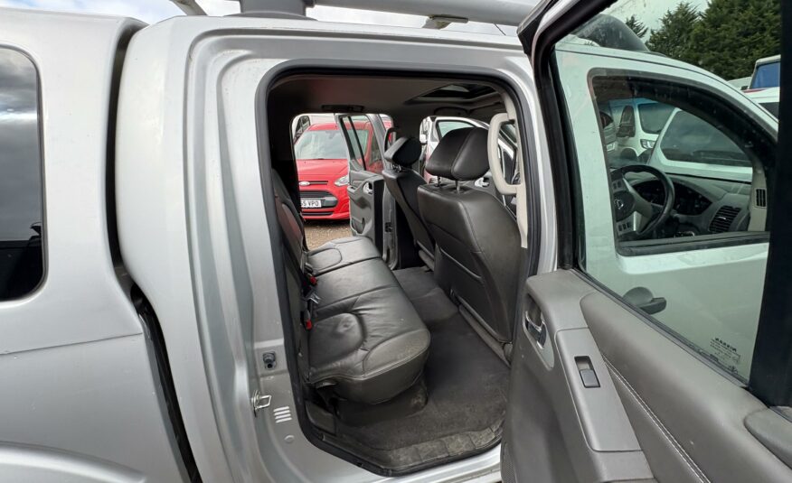 2015 NISSAN NAVARA OUTLOW